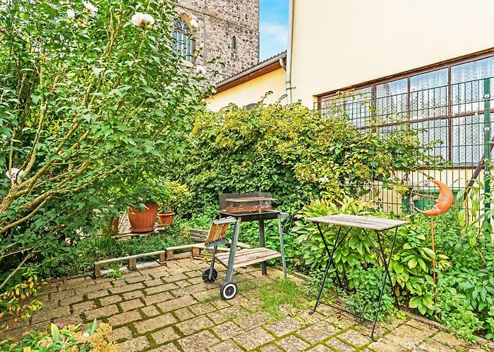 Chic & Modern Apartment *