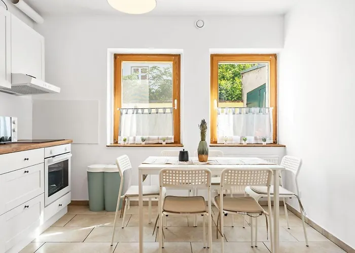 Chic & Modern Apartment