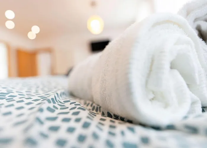 Chic & Modern Apartment *